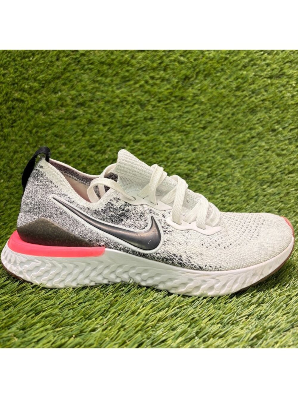 Nike Epic React Flyknit 2 Womens Size 6 Gray Athletic Running Shoes Sneakers